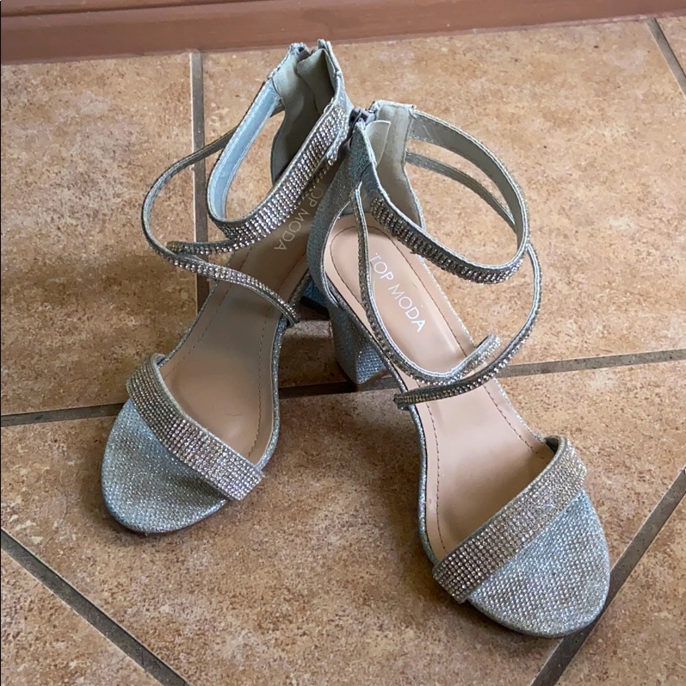Women’s silver heels